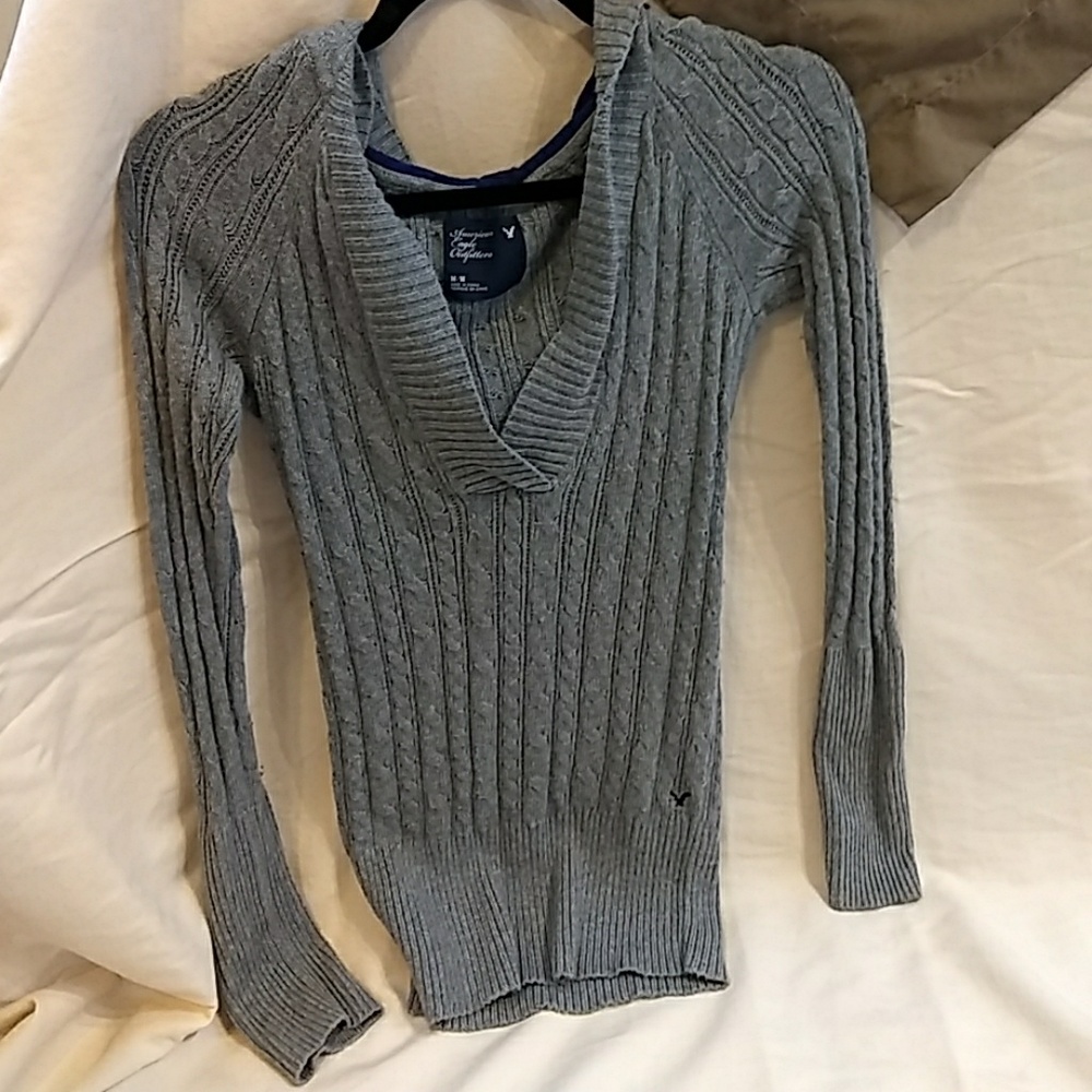 American eagle sweater